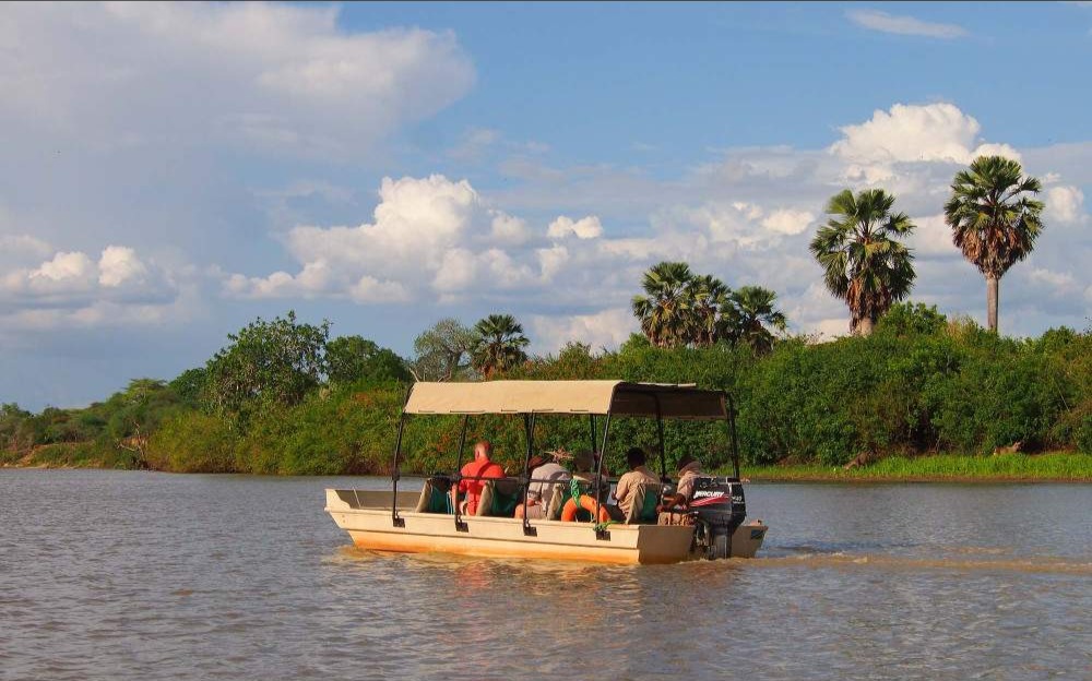 Nyerere_National_Park_boat safari